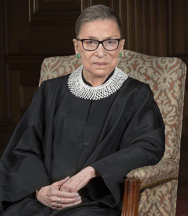 Bà Ruth Bader Ginsburg là 1 vị thẩm phán quyền lực tại Mỹ