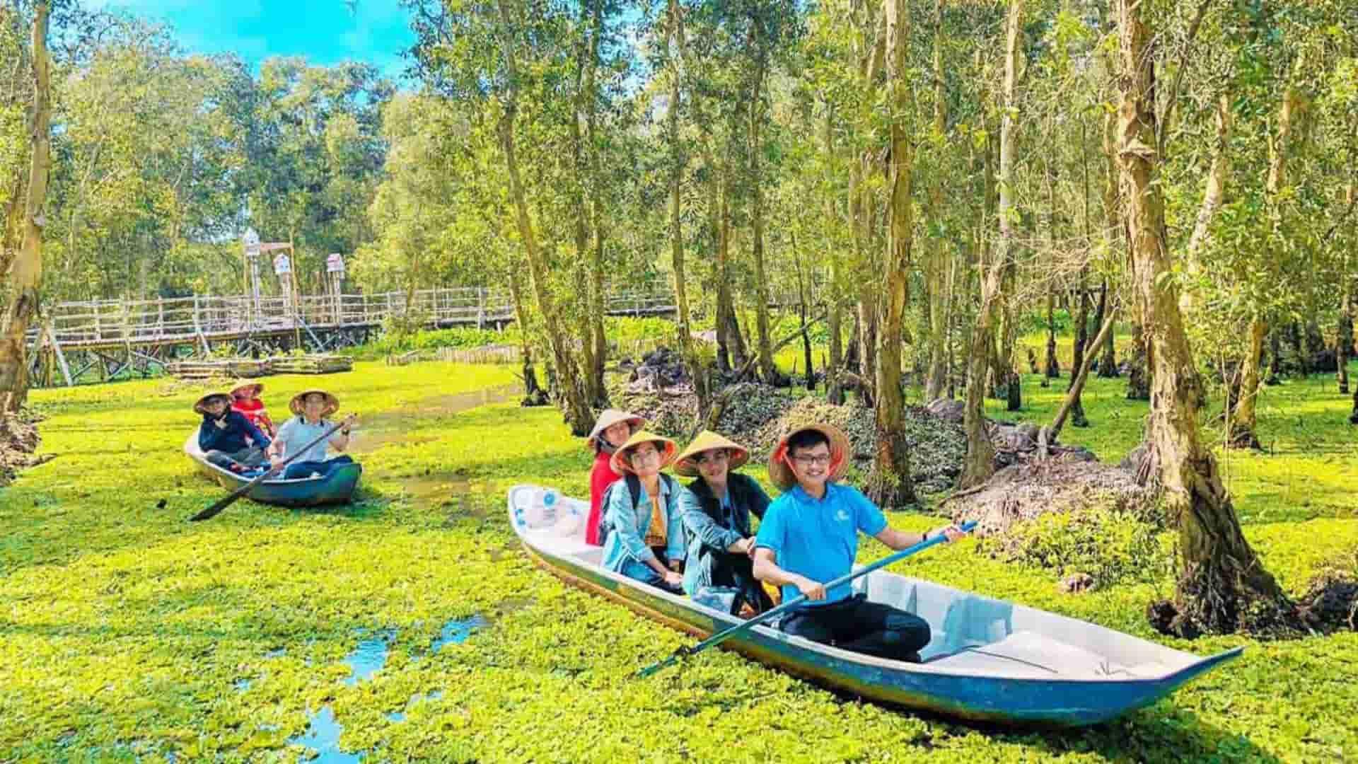 1-du-lich-an-giang-cuoi-nam-la-dip-ly-tuong-de-ngam-tron-canh-dep-thien-nhien.jpg