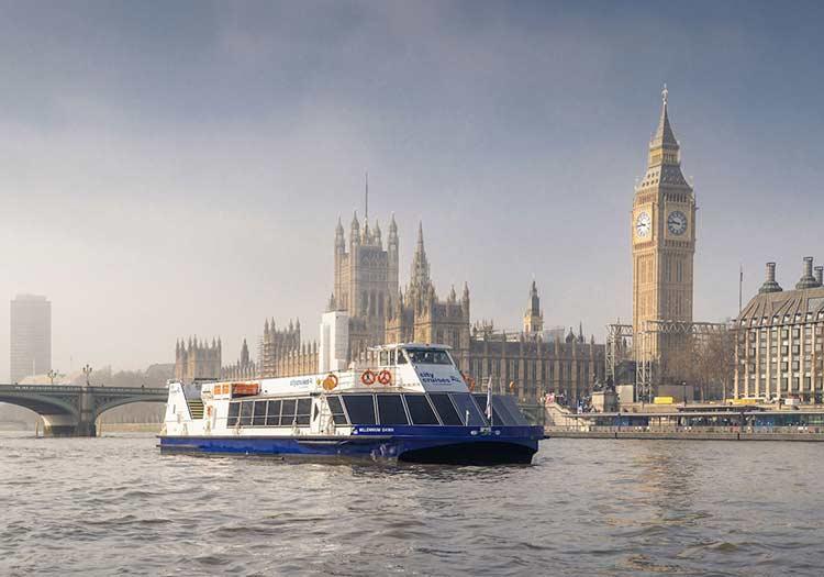 Du thuyền trên sông Hop On Hop Off ở London